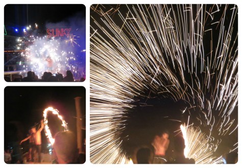 Show de fuego en la playa.