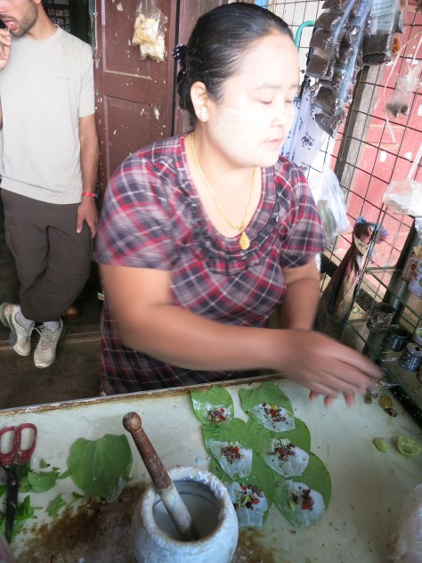 Preparando la hoja de Betel